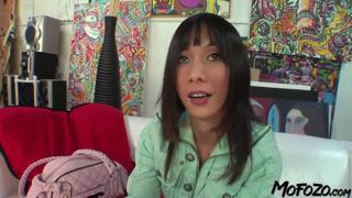 Mofozocom - Asian Amateur Takes The Load Down Throat