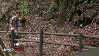 Hot Amateur Gives Sloppy Outdoor Blowjob for Epic Cumshot Thrills