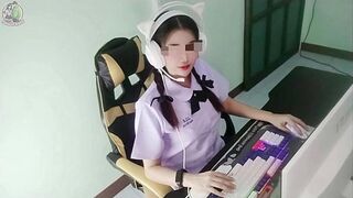 Thai school girl is caught and fucked in front of the computer by her senior, screaming loudly in the house (clear Thai audio) 4K